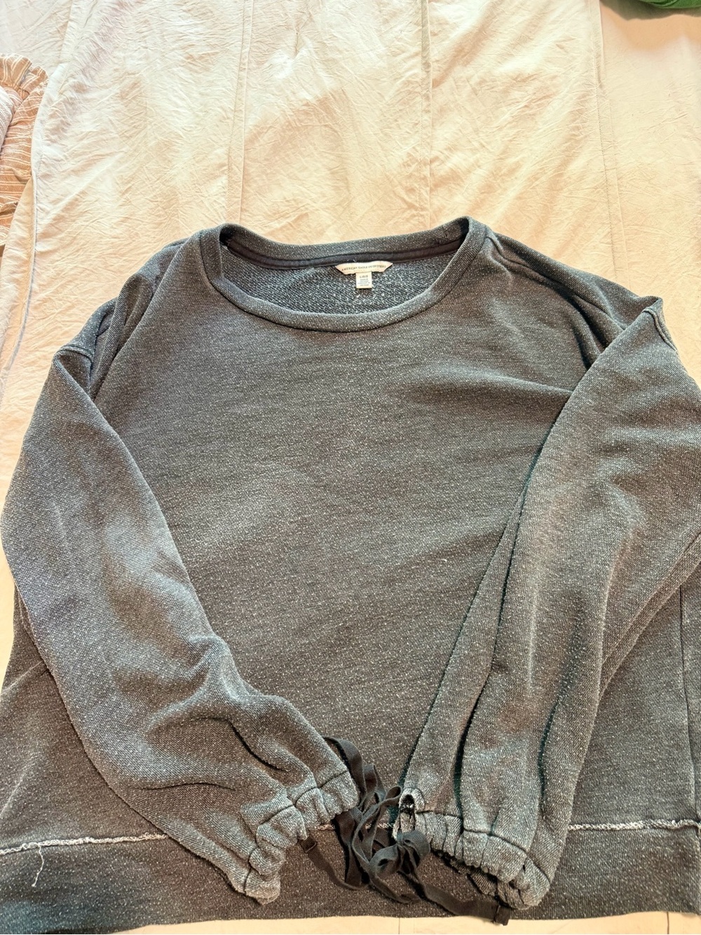 American Eagle Outfitters Heathered Charcoal Scoop Neck Pullover
